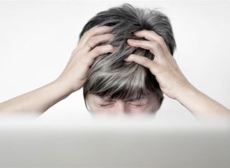 صداع غير معتاد.. قد يكون علامة على أمراض خطيرة