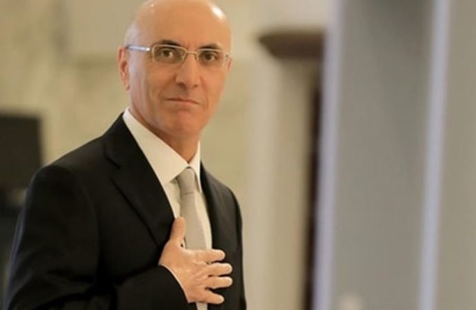 سلسلة لقاءات لوزير الداخلية في مكتبه