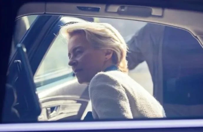 طائرة فون دير لايين تتعرض للتشويش