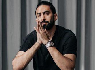 حريق يلتهم سيارة الإعلامي أنس بوخش