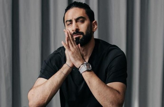 حريق يلتهم سيارة الإعلامي أنس بوخش