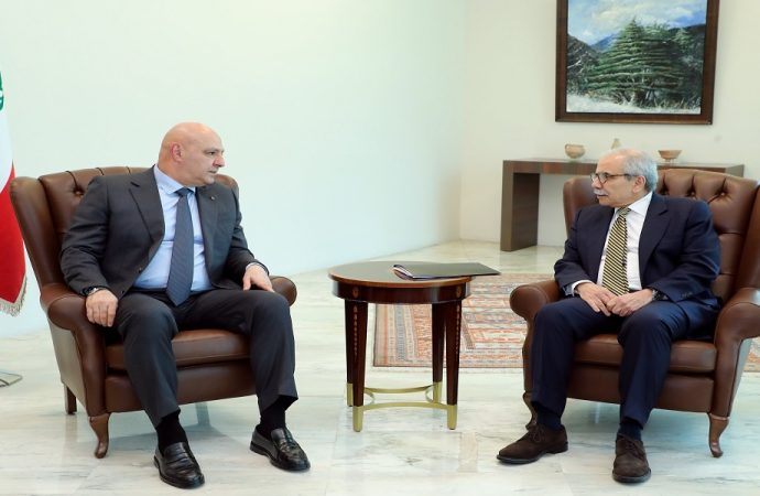 عون اطلع من سلام على نتائج زيارته لمصر