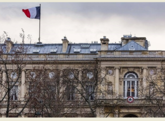 الخارجية الفرنسية دانت إطلاق قنابل صوتية عبر مسيرات إسرائيلية على مفرزة لـ”اليونيفيل”