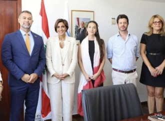 الزين عرضت مع وفد فرنسي التحديات البيئية في لبنان