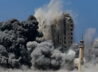 إسرائيل تستهدف برج السوسي في غزة