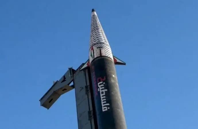 الحوثيون: استهداف تل أبيب رد أولي على قصف صنعاء