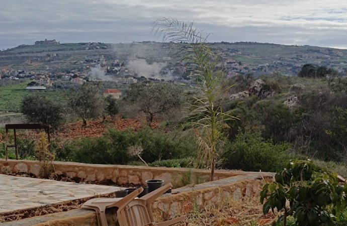 الجيش الإسرائيلي يقصف موقعًا لـ”الحزب” لمنع إعادة ترميمه