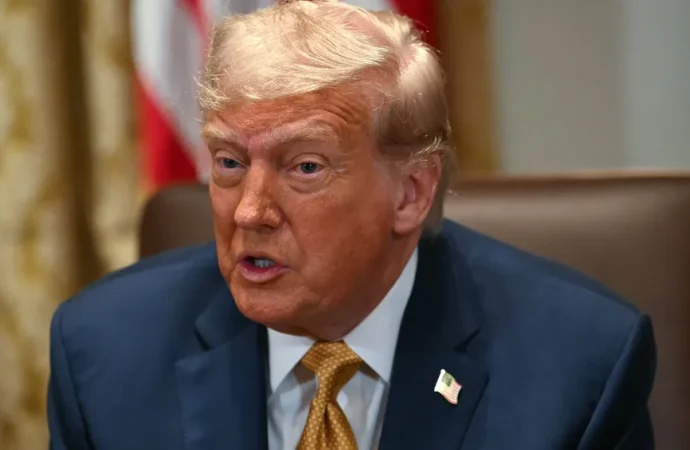 ترامب: مقتل 11 إرهابي مخدّرات بضربة أميركية استهدفت قاربًا أبحر من فنزويلا